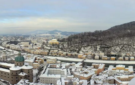 Ferie zimowe w Salzburgu - narty, grzane wino i stare zamki
