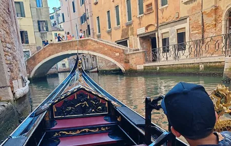 2 days Venice Private Tour Italy from Vienna with Gondola Trip