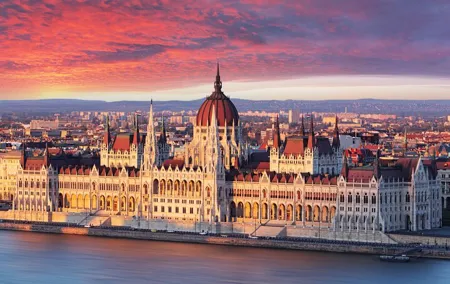 Private Full Day Guided Tour To Budapest From Vienna
