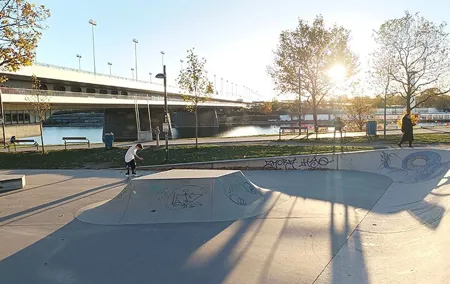 Skateboarding in Vienna – Experience skating and new friends in the skate park