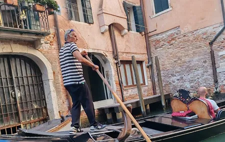 Tour to Venice with Gondola Trip from Vienna 3 Days Italy Tour