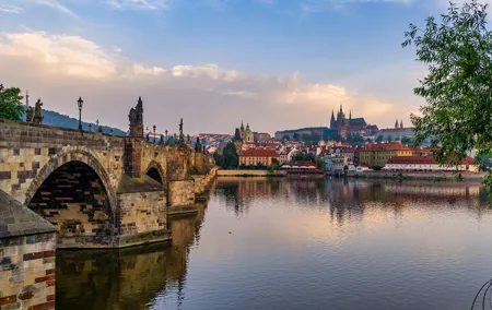 Vienna/Bratislava: Prague Tour Discover the Heart of the City
