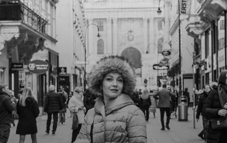 Tailored Fun and Private Photo Shoot in Vienna