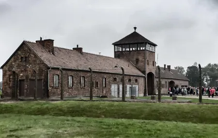 Auschwitz & Birkenau Small Group Live Guided Tour with Hotel Pick Up Transport