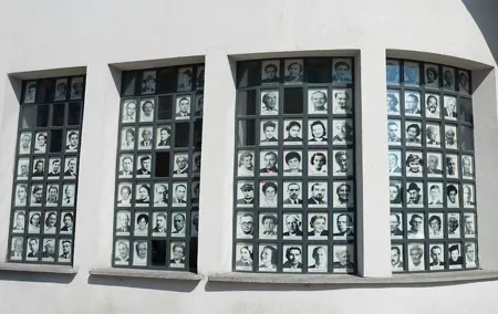 Krakow: Schindler's Factory & Jewish Ghetto Guided Tour