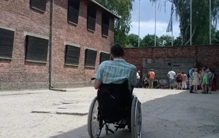 Wheelchair accessible PRIVATE transfer to Auschwitz - Birkenau