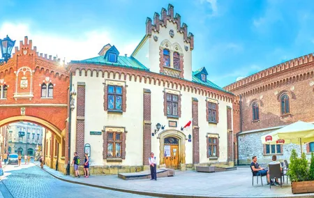 Czartoryski Palace Museum Tickets and Krakow Old Town Tour