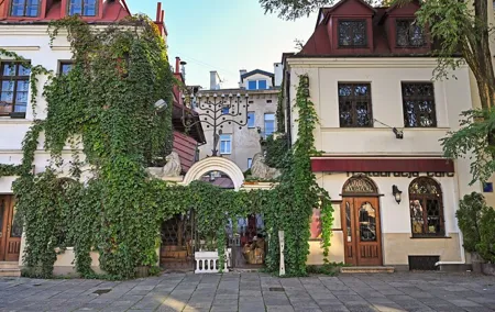 Krakow: Skip the line Oskar Schindler’s Museum Private Tour
