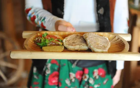 Krakow: Food Tour of 10 Tastings with Pierogi, Vodka & More