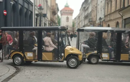 Krakow: Old Town, Jewish Kazimierz and Ghetto Sightseeing by Electric Golf Cart