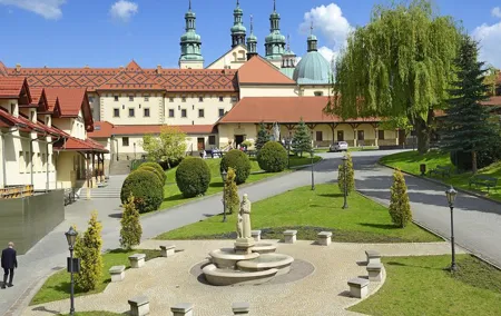 John Paul II Route Guided Tour With Private Transport