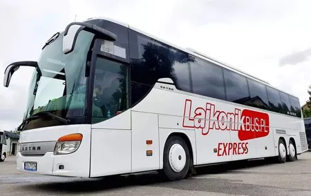 Krakow to Auschwitz Round Trip: Shuttle Bus Only