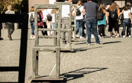 Former Jewish Ghetto Guided Walking Tour in Krakow