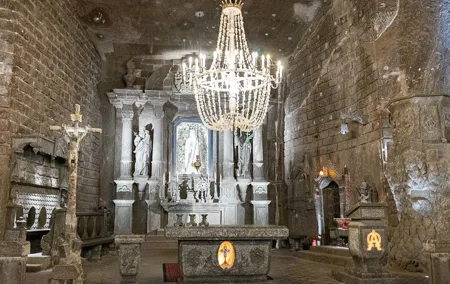 Krakow: Wieliczka Salt Mine Guided Tour with Hotel Pick-up