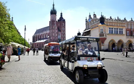 Krakow: Private Guided City Tour by Electric Car