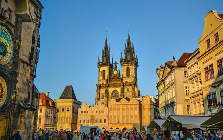 Prague: Old Town and Jewish Quarter Small-Group Tour
