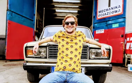 1.5h Crazy Guides' Communism Tour of Nowa Huta in Classic Car
