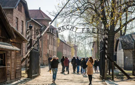 Auschwitz-Birkenau guided tour with near or hotel pickup