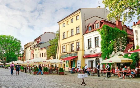 Tour via Kazimierz Quarter by Golf Cart with Schindler's Museum in Krakow