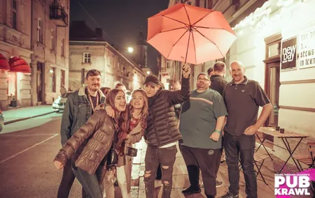 Krawl through Kazimierz - 1 Hour Open Bar and Pro Guide