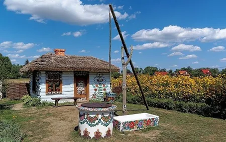From Krakow: Zalipie Village Private Transport