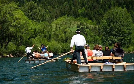 From Krakow: Dunajec River Rafting in Pieniny Mountains