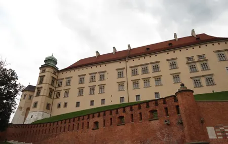 Krakow: Wawel Castle Guided Tour