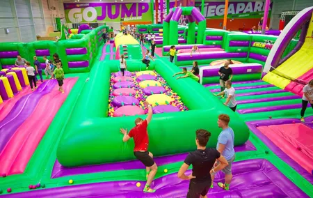 GOjump MEGAPARK Kraków-Sikorki 1h ticket: GOair Inflatable Park
