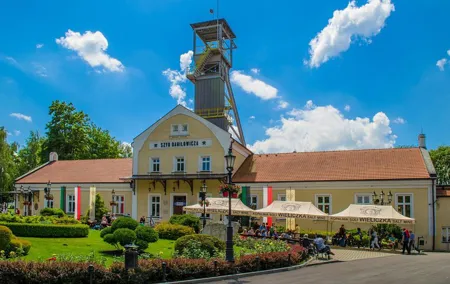 Wieliczka Salt Mine with pickup and private Transport