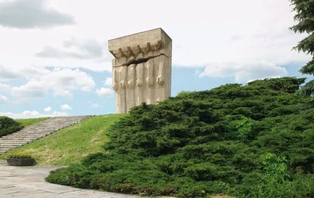 Krakow: Former Concentration Camp Plaszow Guided Tour
