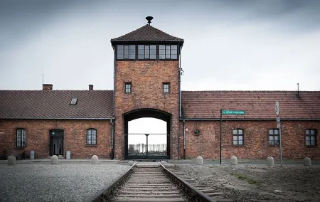 Private Full Day Excursion to Auschwitz from Krakow with Hotel Pick-up