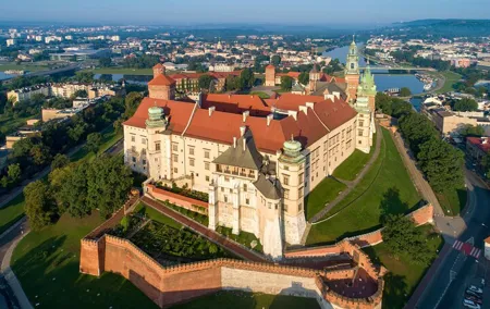 Skip the Line Wawel Castle Chambers Small Group Tour