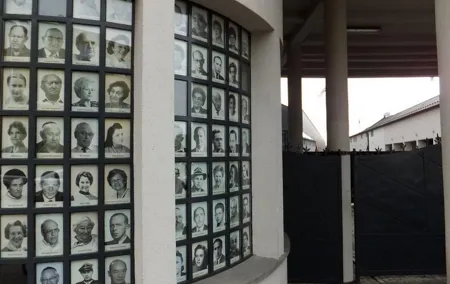 Krakow: Jewish Quarter, Ghetto & Schindler's Factory Tour