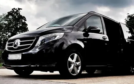KTW Katowice/Pyrzowice Airport: Private Transfer to Krakow