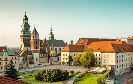 Krakow Old Town Walking Tour With A guide