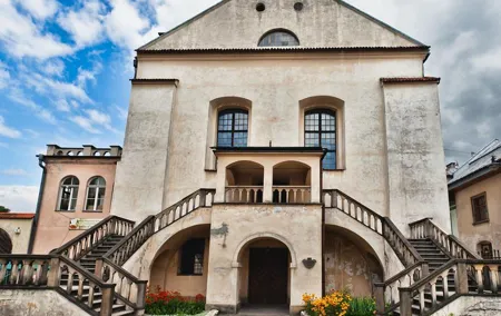 Small Group Kazimierz Jewish Quarter Tour in Krakow