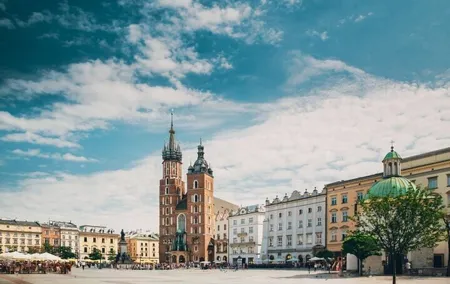 Krakow : Jewish District Private Walking Tour With A Guide