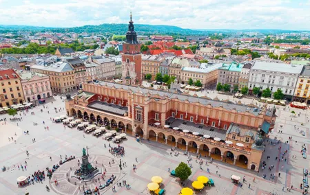 Private 7-Day Krakow and Szczawnica Tour with Airport Pickup