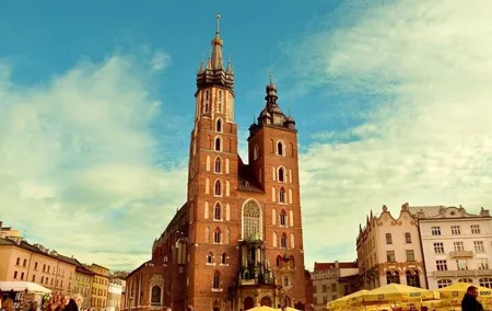 Krakow Must-See Attractions Walking Tour With A Guide