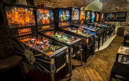 2 Hour Private Pinball and Arcade Museum Tour from Krakow