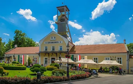 From Krakow: 4-hour Private Tour to Wieliczka Salt Mines with Hotel pick-up
