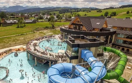 From Kraków: Slovakia Treetop Walk and Thermal Baths