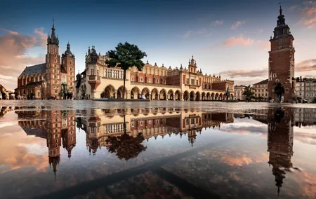 Krakow with 3 Hour Guided Bike Tour in Dutch
