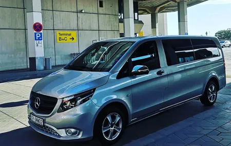 From Krakow to Praha Airport Private Transfer