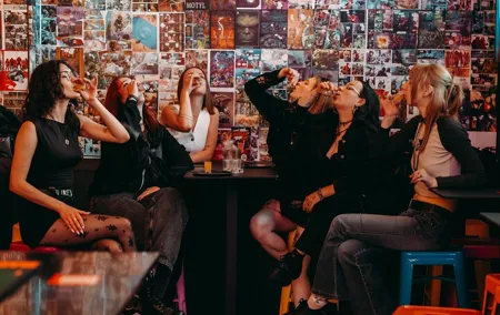 Daytime Bar Crawl With 1 Hour Open Bar and Karaoke in Krakow