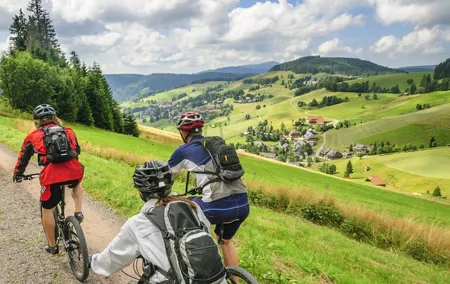 The cycling tour and Dunajec River Gorge rafting- private tour from Krakow