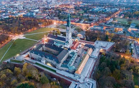 Full-Day Private Tour to Black Madonna Częstochowa from Cracow