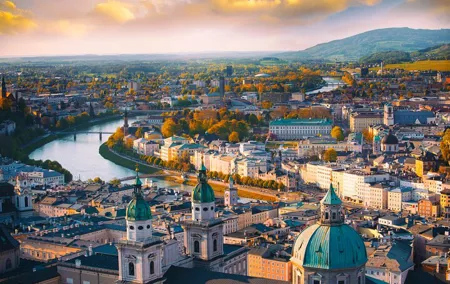 Private Door-to-Door Transfer from Krakow to Vienna