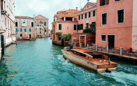 Venice: Marco Polo Airport Private Transfer to Hotel by Car& Boat