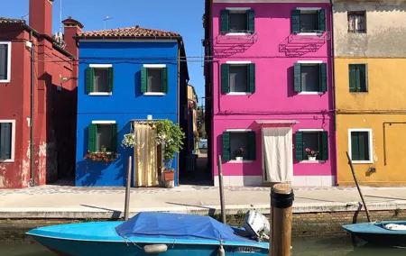 Luxury Tour of Murano & Burano by Private Boat and Guide